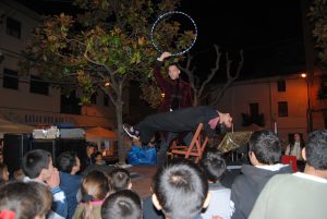 haciendo levitar a un espectador en una silla